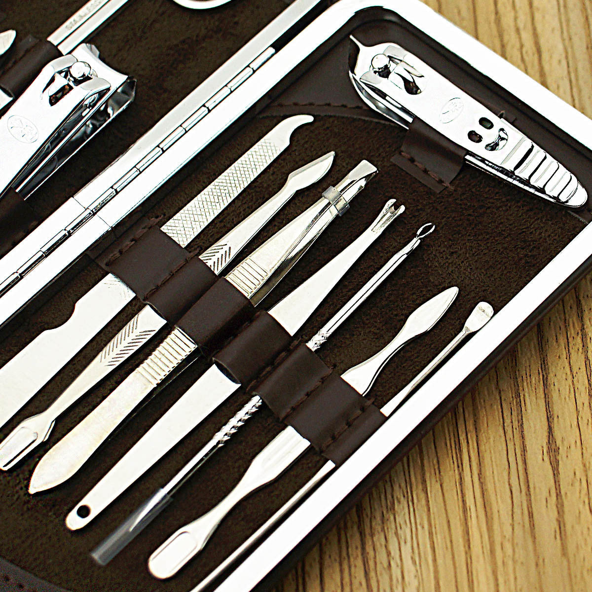 Set de manucure professionnel pour des ongles parfaits à la maison
